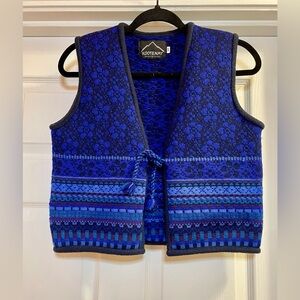 Kootenay Women's Navy Tie Front Sweater Vest
